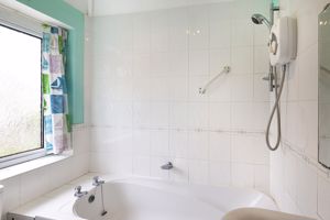 Family Bathroom- click for photo gallery